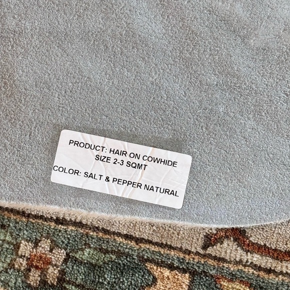 Elegant Cowhide Rug - Picture 13 of 16